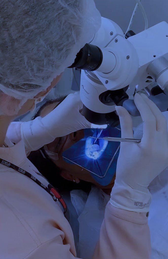 Tratamento de Canal com Microscópio